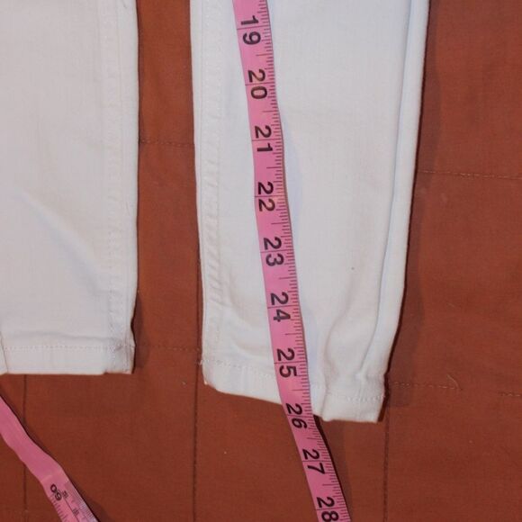 Free People Mis rise White Distressed Skinny Jeans Women Size 24 - Picture 9 of 10